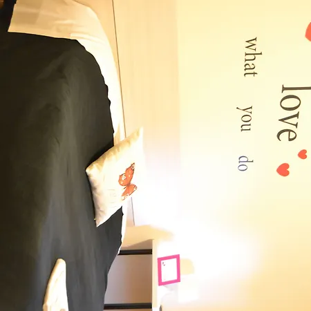 בית הארחה & Me פיזה