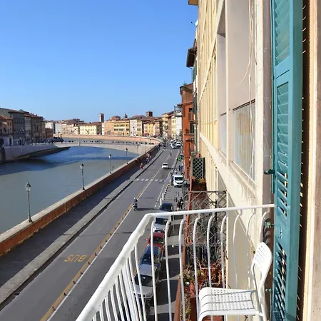 & Me בית הארחה פיזה