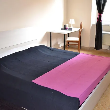 & Me Guest house *