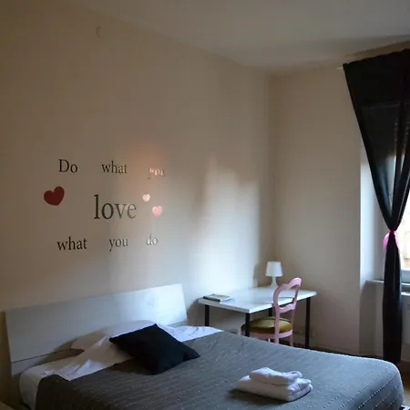 & Me Guest house *